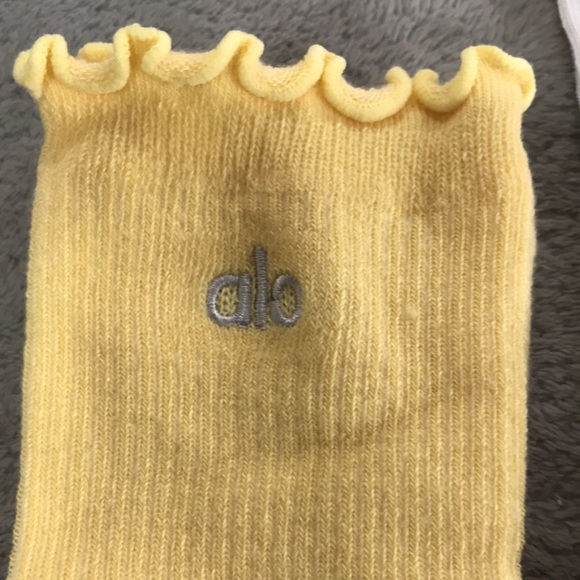 3 Pairs of Alo Lettuce edge Socks White, Yellow, & Pink Size S/M - Picture 2 of 8